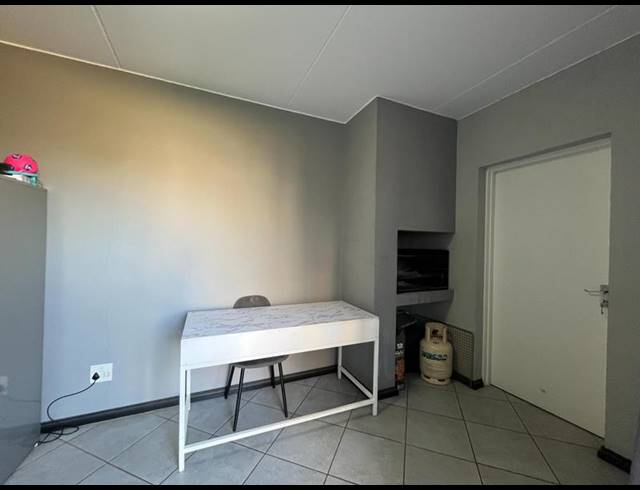 2 BEDROOM PROPERTY TO RENT IN BRENTWOOD PARK